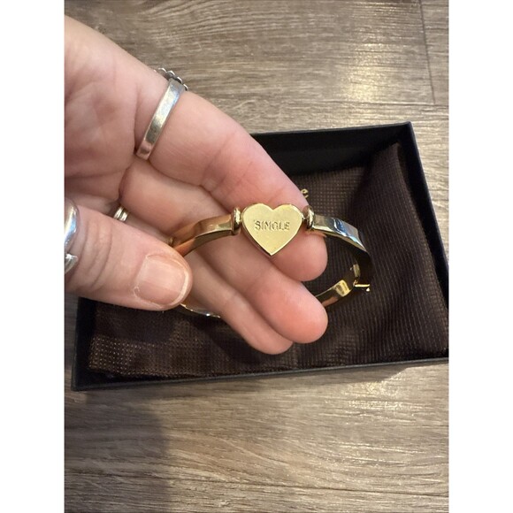 KATE SPADE NY SINGLE TAKEN HEART DEAR VALENTINE GOLD HINGED BANGLE BRACELET - Picture 2 of 6